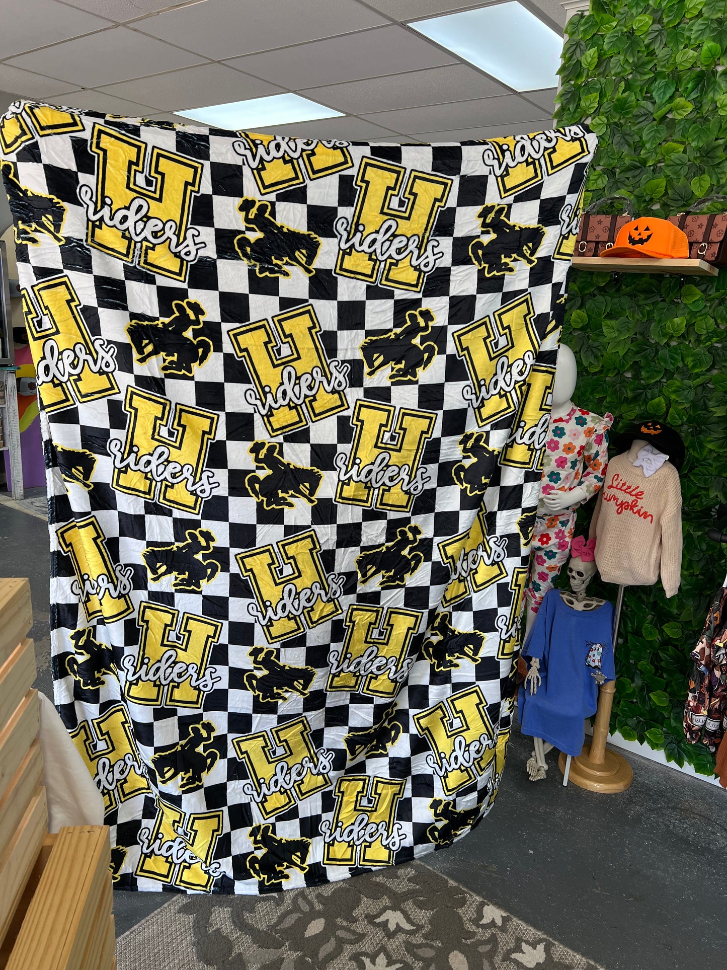 PREORDER - SCHOOL SPIRIT BLANKETS