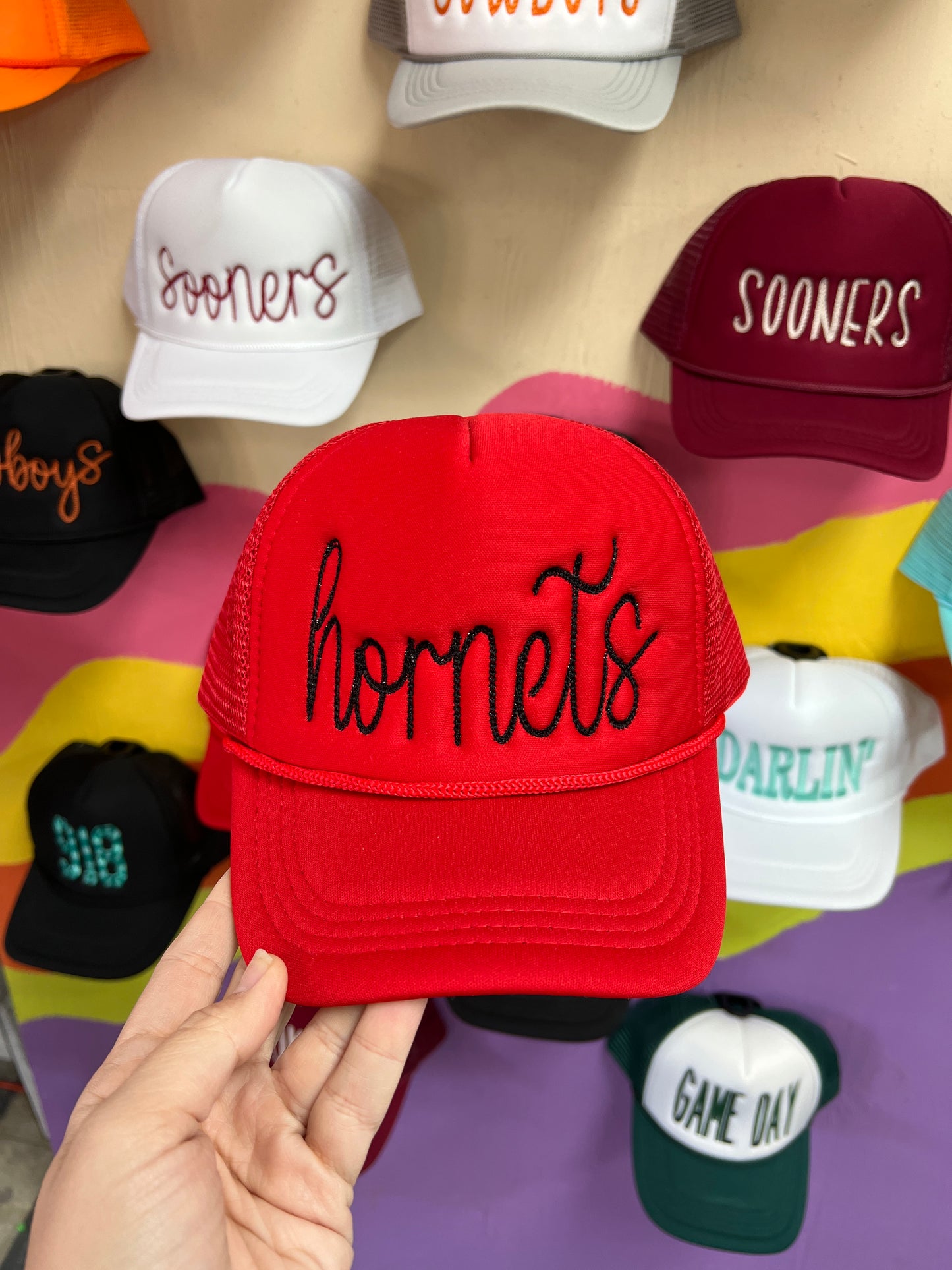 RED TRUCKER HORNETS