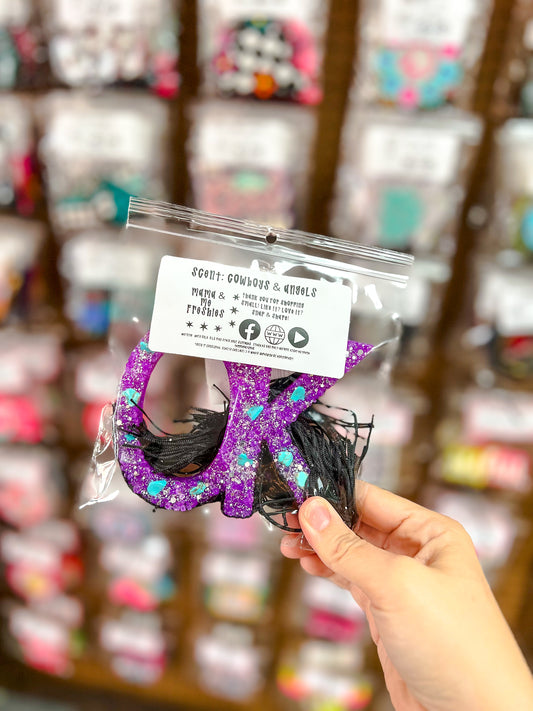 O K - Cowboys & Angels