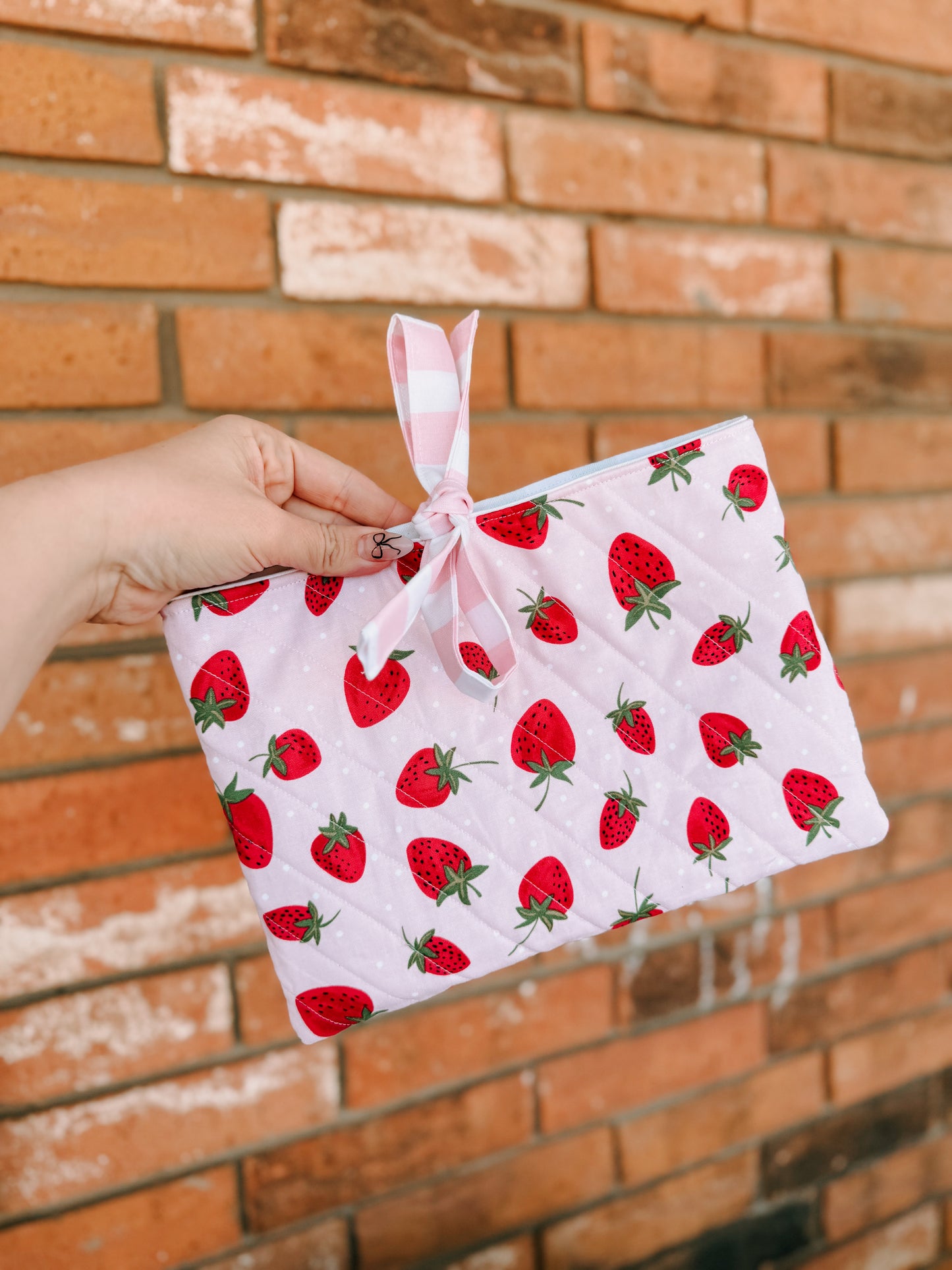 Bible/Book Case - Strawberries
