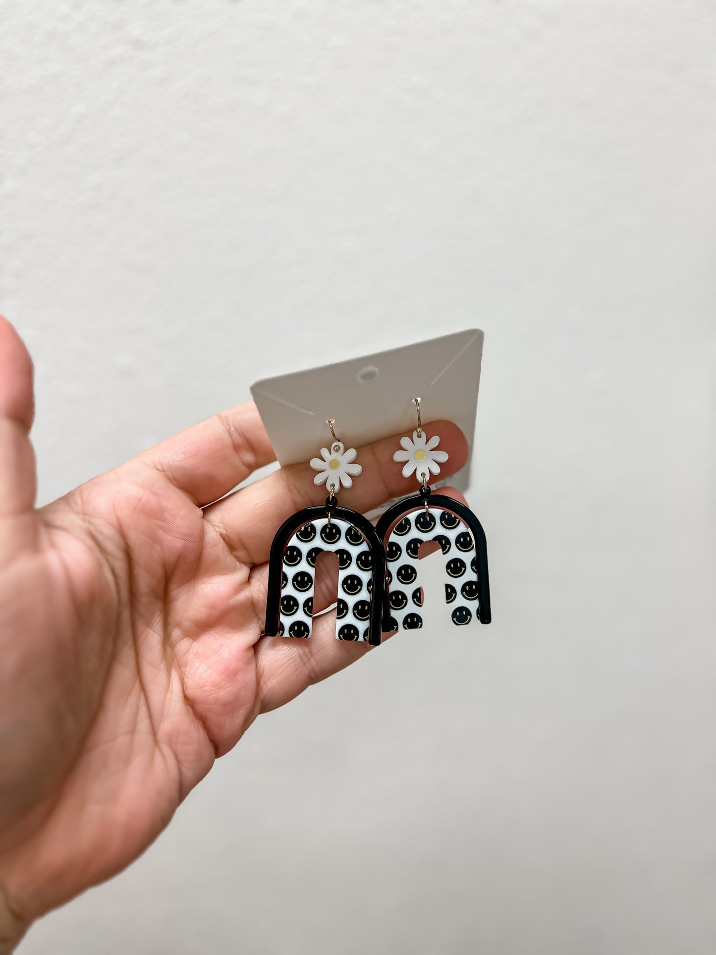 Happy/Daisy Arch Earrings