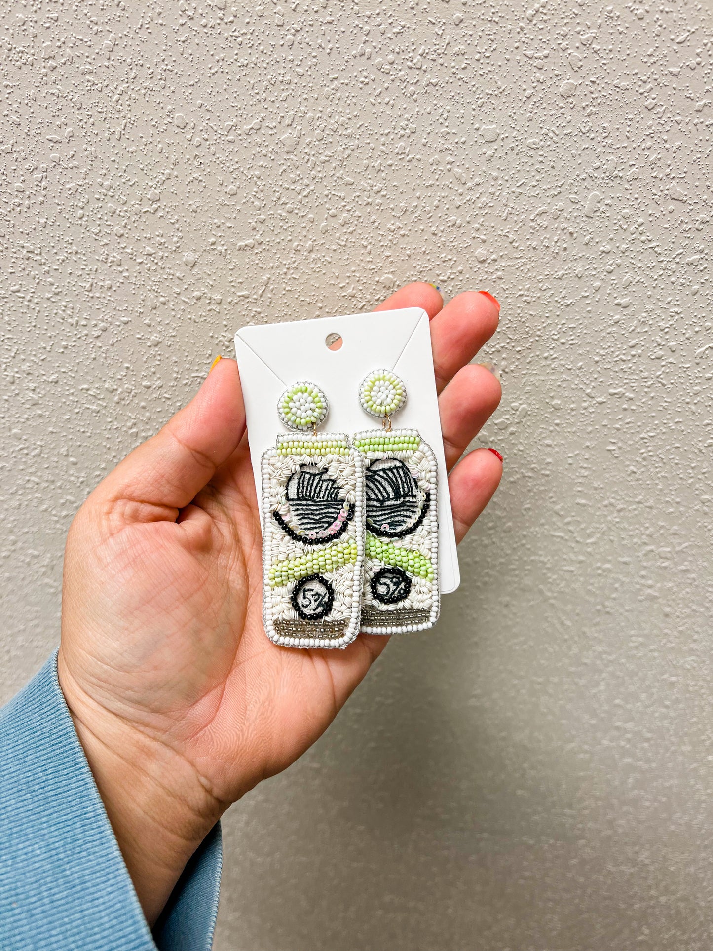 Green/White Claw Drink Earring