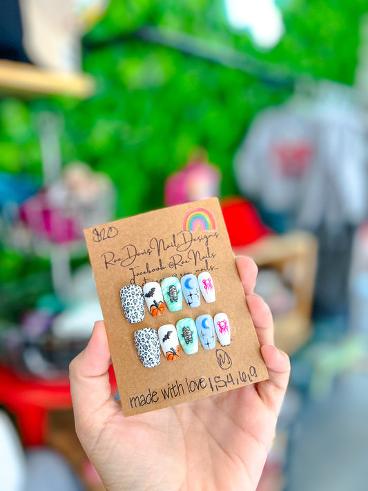 Press On Nail Set | leopard + halloween {size med}