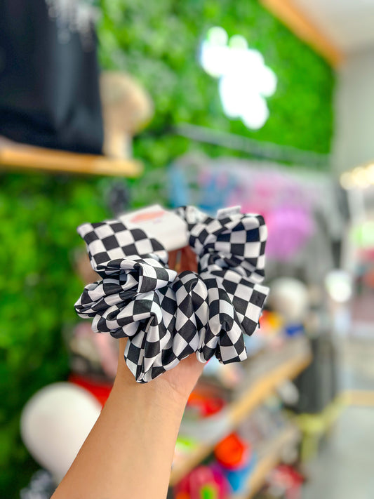 Black + White Checkered Srunchie