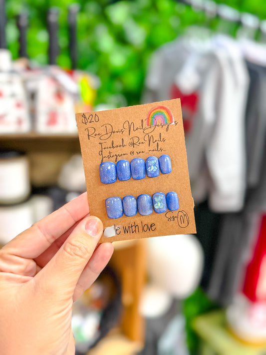 Press On Nail Set | Blues w/ 3D bear {size medium}