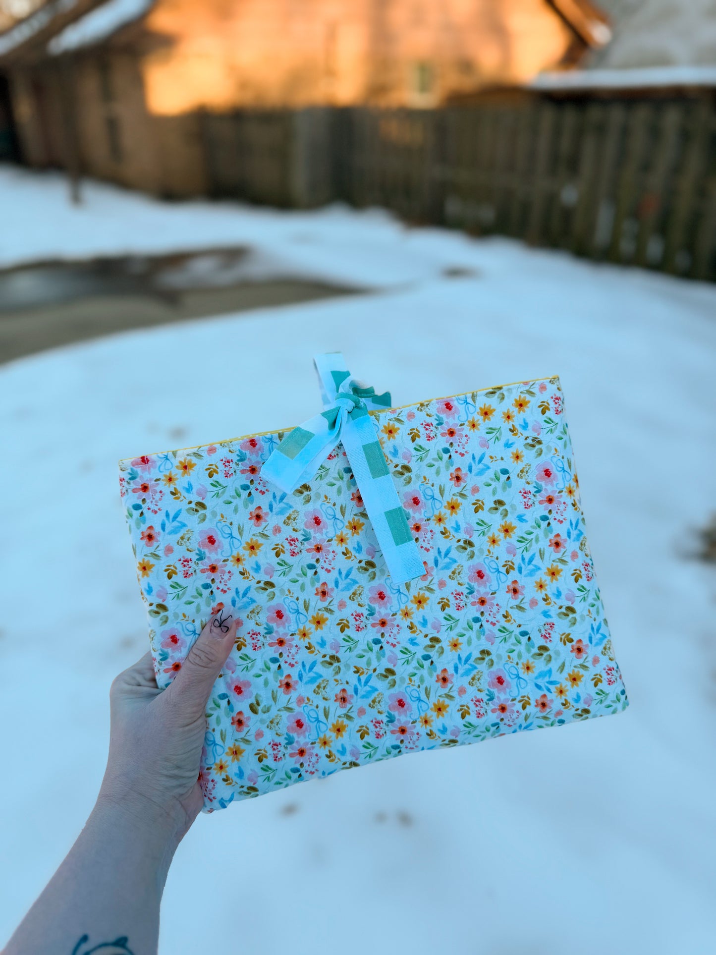 Laptop/iPad Case - Tiny Bows + Floral