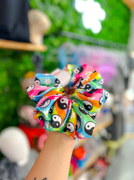 Retro Floral Yin Scrunchie