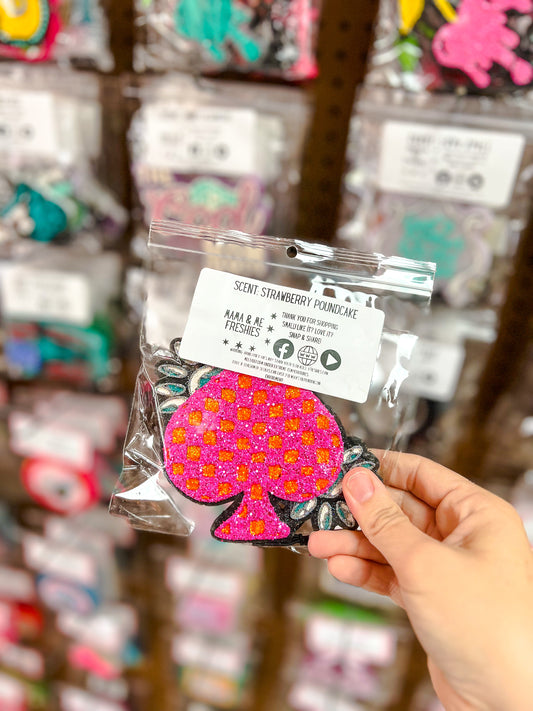 Checkerd Spade - Strawberry Poundcake