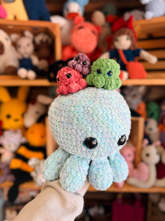 Mama octo and 3 babies