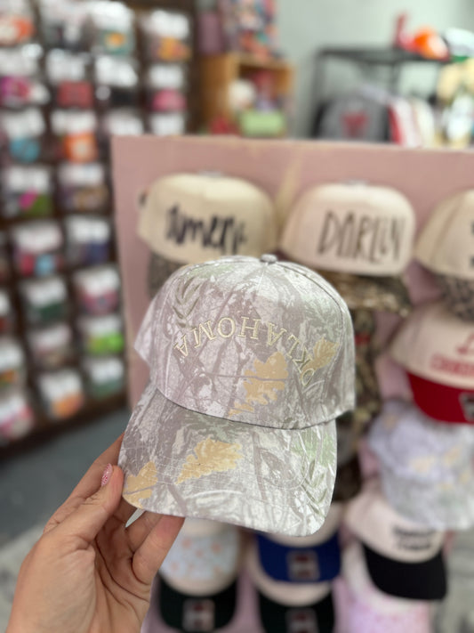 OKLAHOMA UPSIDE DOWN - Trucker Hat