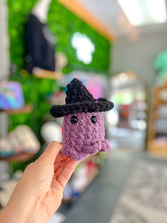 purple witch ghost￼