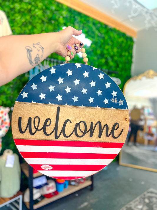 Patriotic Welcome - Door Hanger